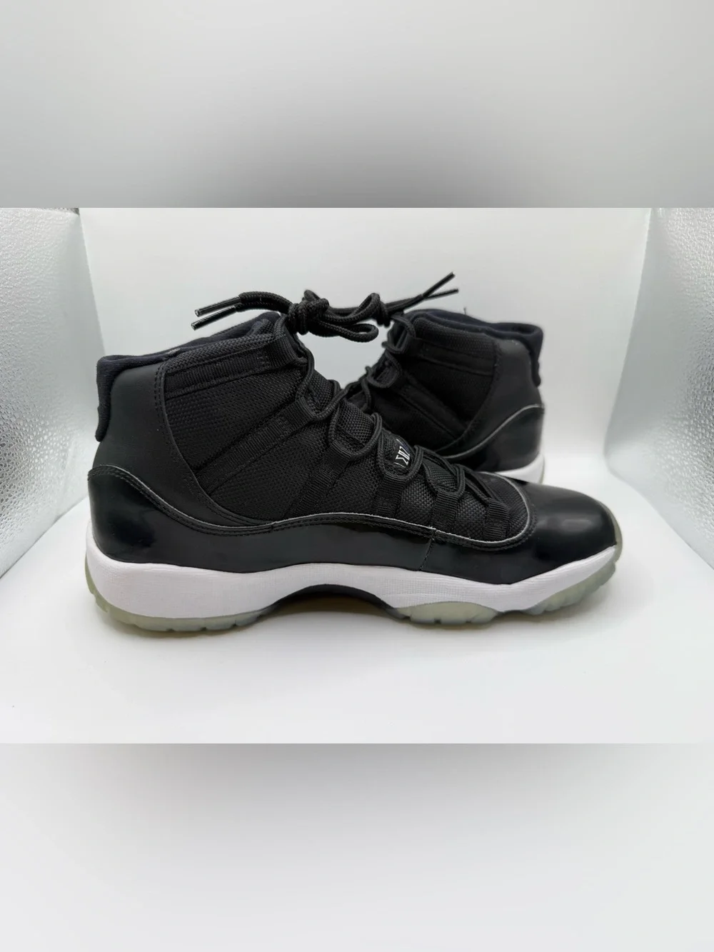 Air Jordan 11 Space Jam GS (2016) - size 6.5Y
